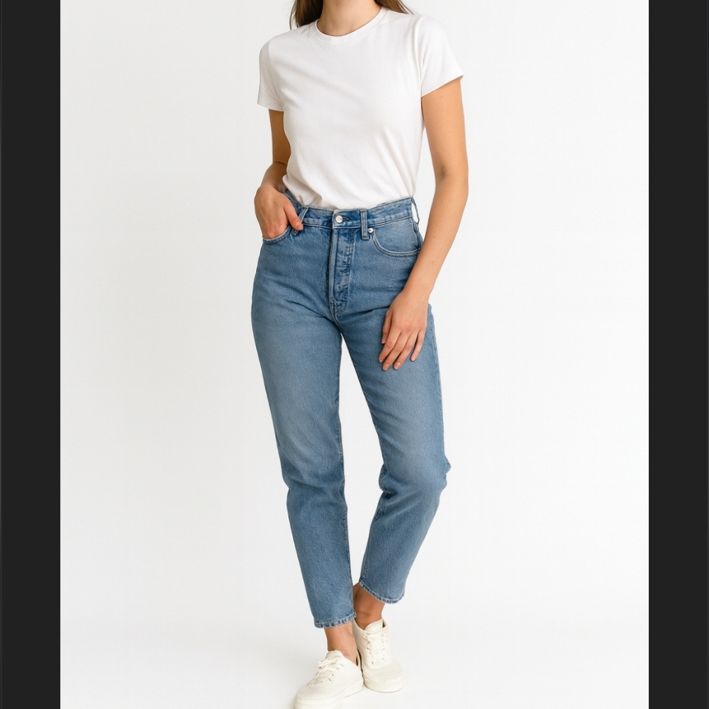 Levi's Light Blue High-Rise Straight Jeans